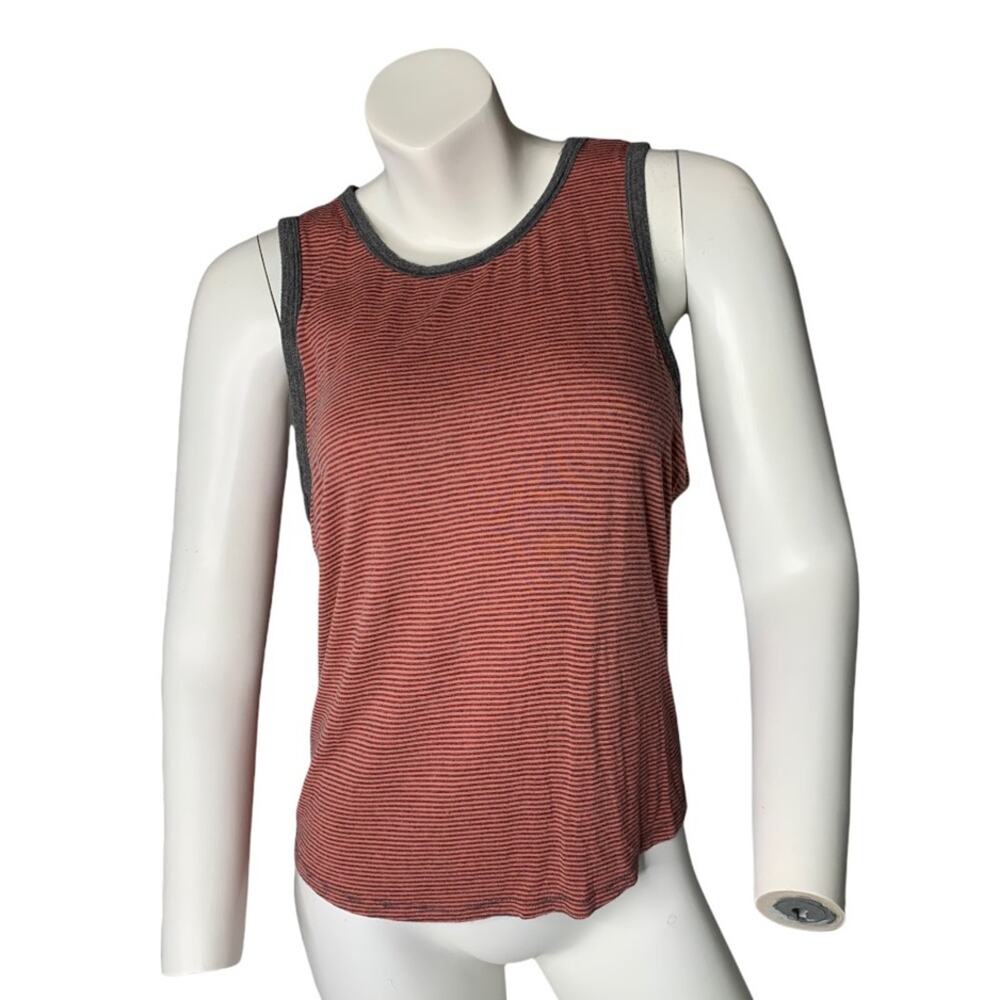 Rue21
Orange grey stripes
Sleeveless tank
XL